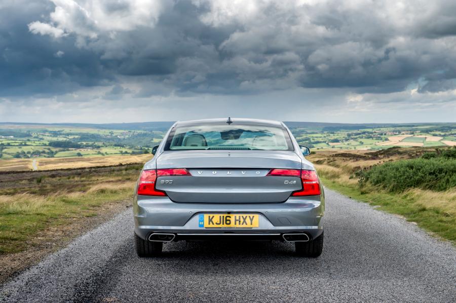  Volvo S90 D4 Inscription 2016 года  (UK) (фото 26 из 30)
